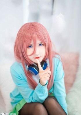 狠狠色六月_720神马影院手机在线