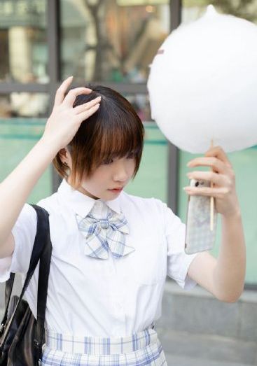 《漂亮的女邻居5》在线播放_720在线播放