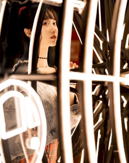 国产美女与男人的天堂_720日韩免费观看